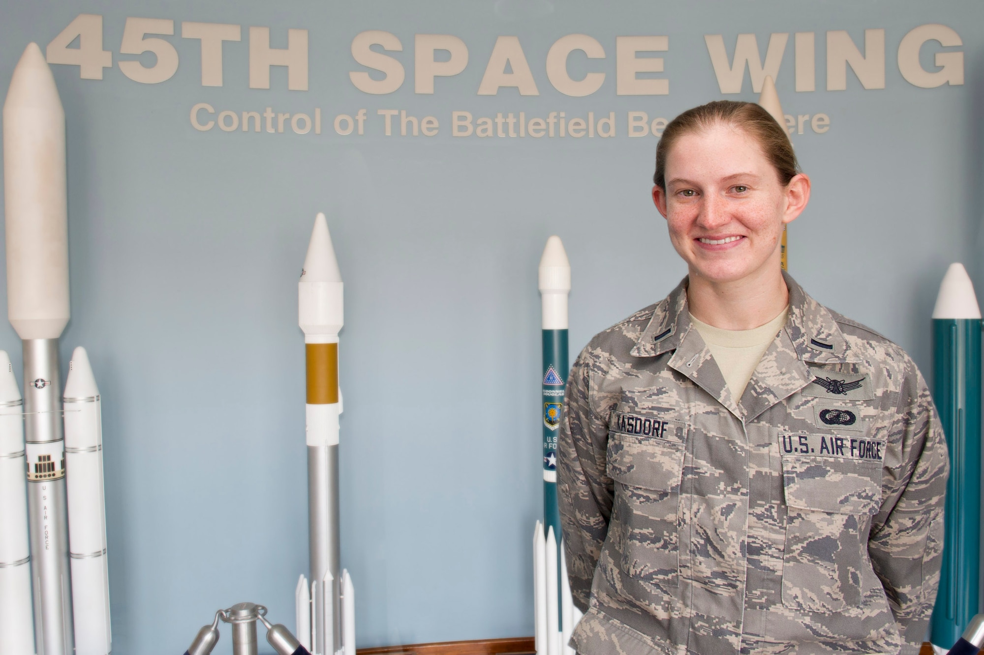 1st Lt. Christa Kasdorf, assigned to the 45th Launch Support Squadron, 45th
Space Wing, was recently named the  Society of Women Engineer's, Space Coast
Chapter's  "Distinguished New Woman Engineer of the Year Award." (Photo by Matthew Jurgens)