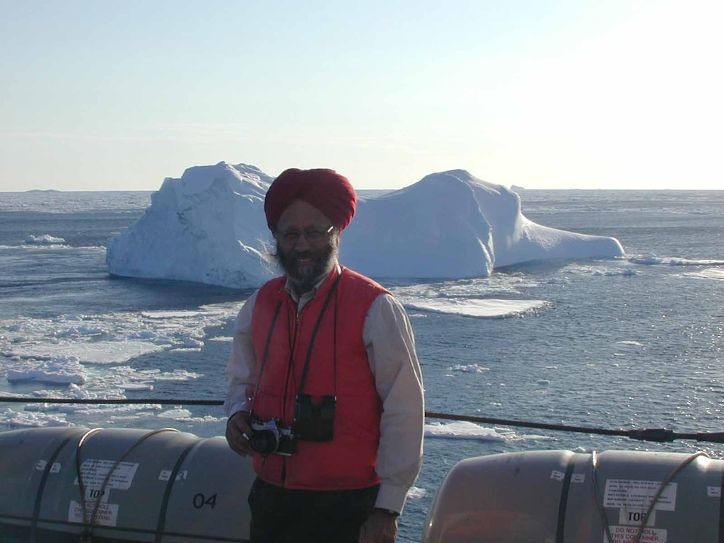 Dr. Devinder Sodhi 