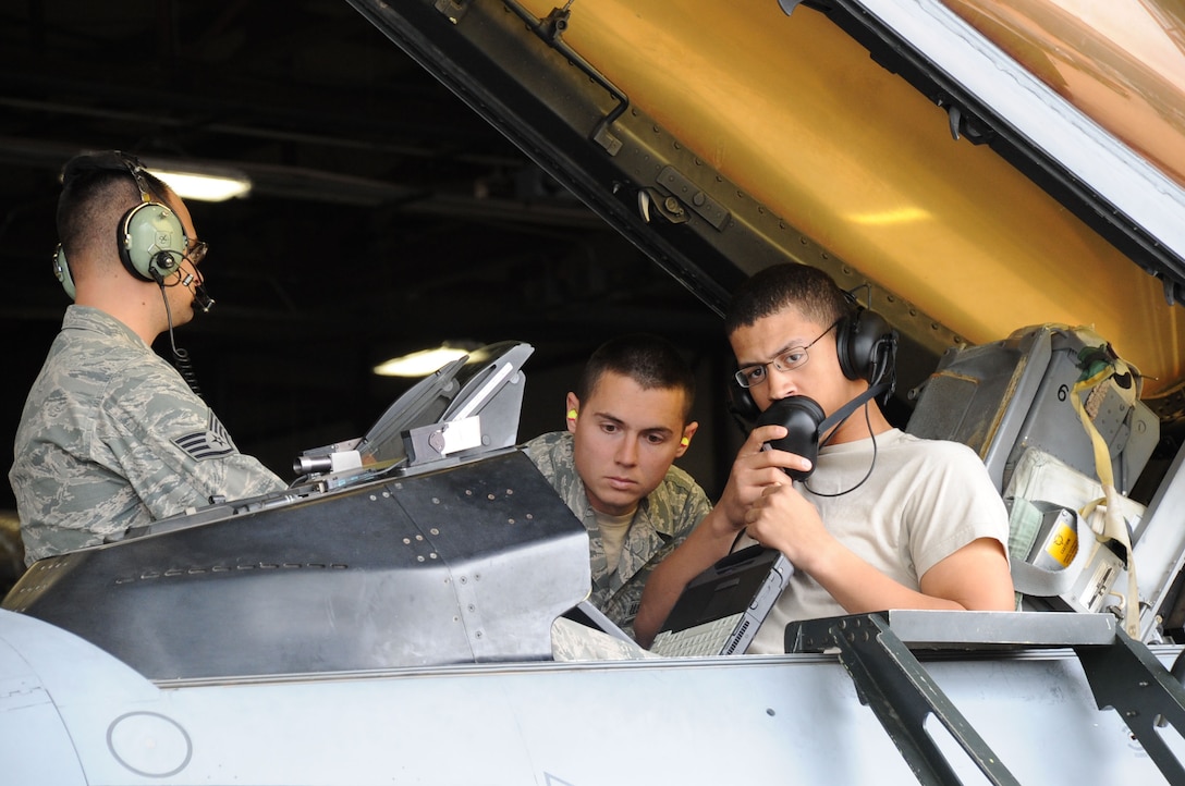 F-16 avionic flight line students from the 365th Training Squadron practice their craft on a real jet March 6, 2013. The F-16, also known as a "fighting falcon" or "viper", functions as a multirole combat aircraft. (U.S. Air Force photo by Airman First Class Jelani Gibson)