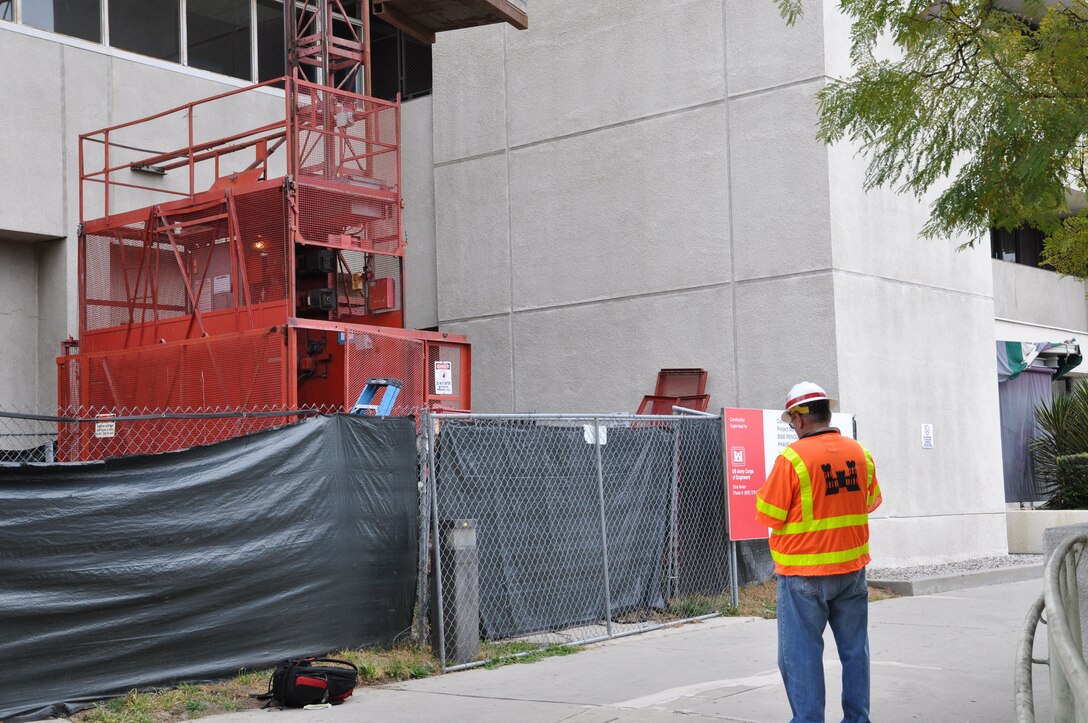 Steve McCombs, an occupational safety and health specialist with the Corps of Engineers’ Los Angeles District, observes construction at the renovation site of the Greater Los Angeles VA hospital March 5.