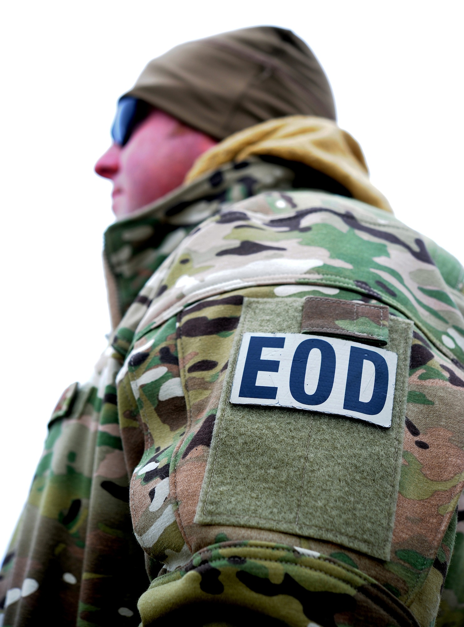 Staff Sgt. Nathan Faris, 341st Civil Engineer Squadron Explosive Ordnance Disposal technician, takes a break during the M249 automatic rifle qualification course Feb. 27 at Fort Harrison in Helena, Mont. Faris was one of 22 Malmstrom Air Force Base Airmen who qualified on the weapon. (U.S. Air Force photo/Staff Sgt. R.J. Biermann)