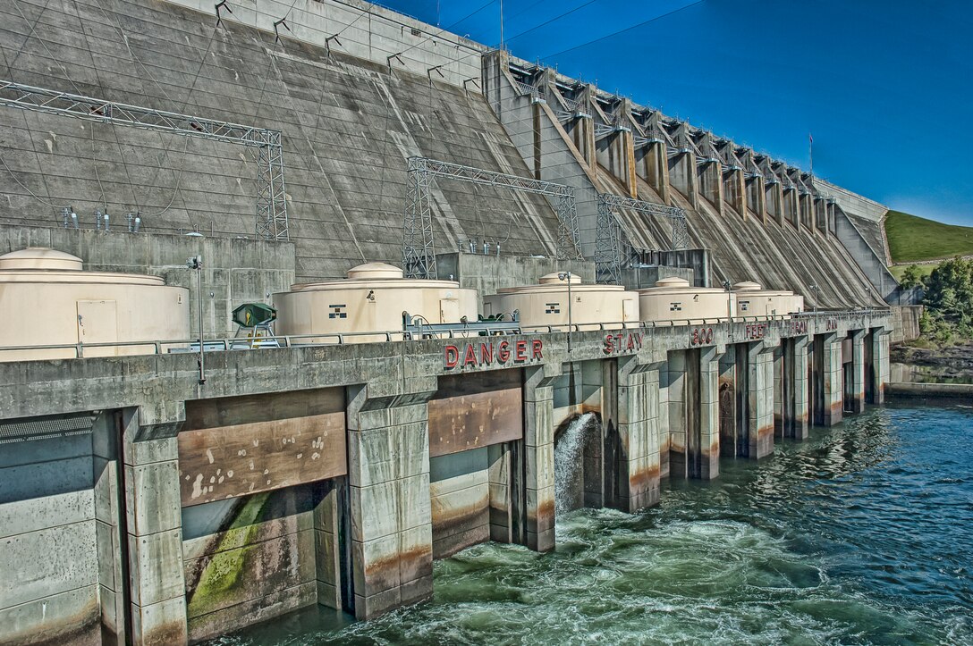 A view of the U.S. Army Corps of Engineers Hartwell Dam.