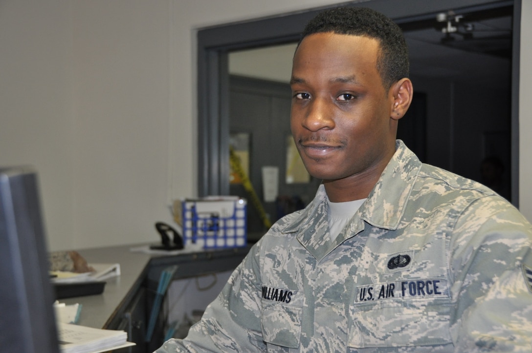 Senior Airman Zebedee Williams, assigned to Services Flight, 932nd Force Support Squadron, credits his self-aid and buddy care training to help revive an unconcious crash victim. (U.S. Air Force photo/Tech. Sgt. Dan Oliver)