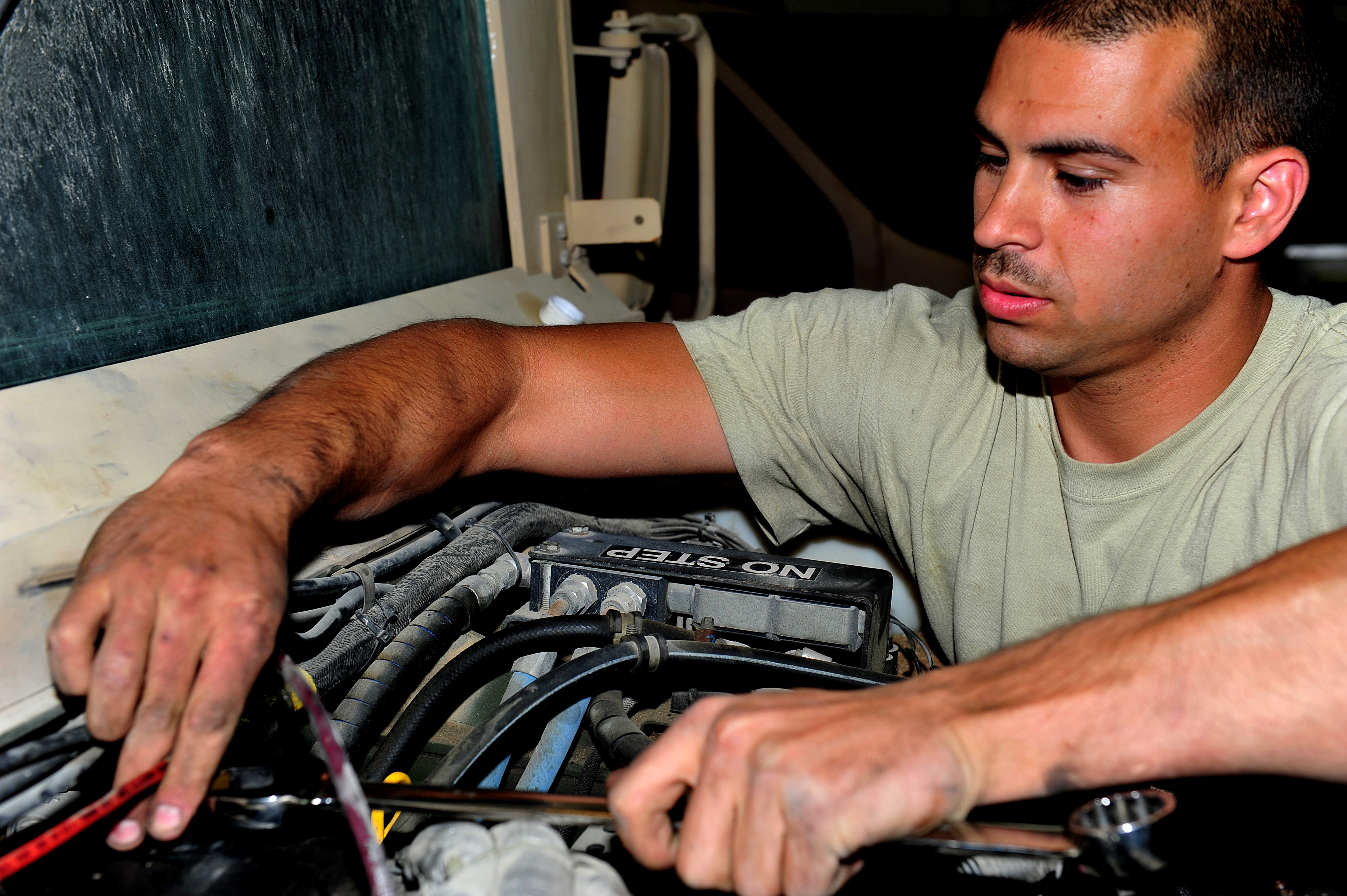 Vehicle maintenance keeps the wheels turning > U.S. Air Forces Central