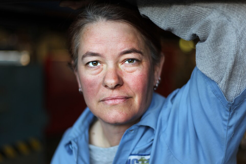 Jeanne Shaw has had a passion for automotives throughout her life. She has used this to follow a career and break the stigma of a normally male dominant profession. Shaw first learned about cars when she was just a child. Most little girls her age were interested in makeup. Automotive repair was a curiosity and passion sparked in her at a young age. 