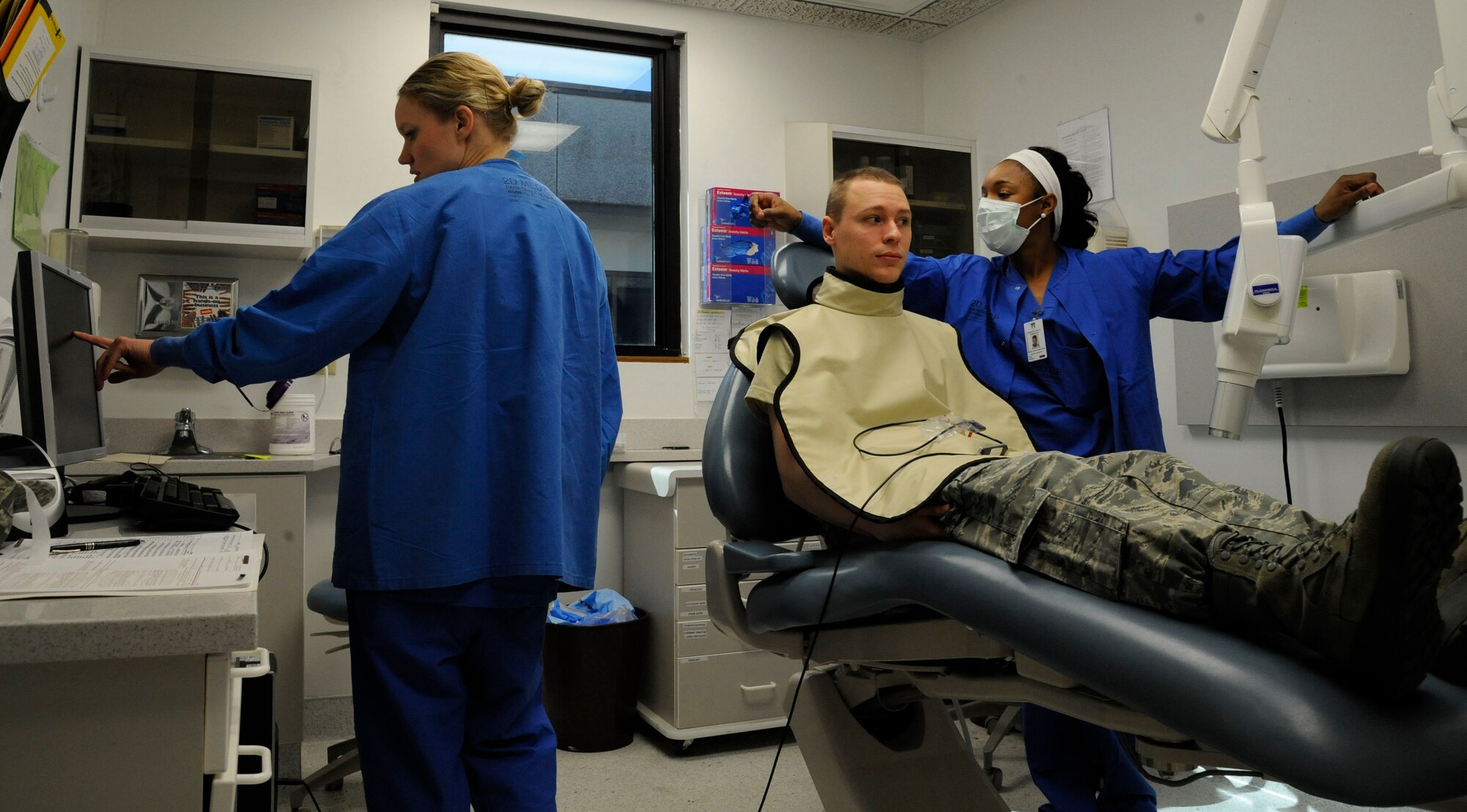 My shiny teeth and me 2 DS ensures dental health > Barksdale Air Force Base > Display