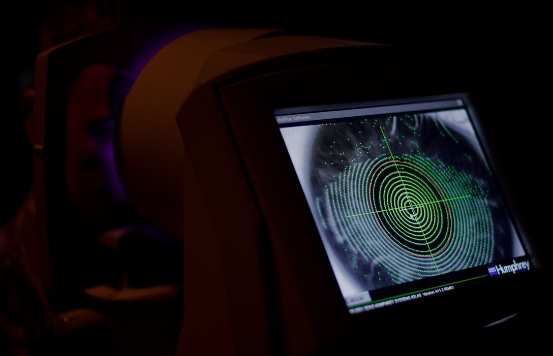 A Zeiss Humphrey topographer takes a topographic map of a patient’s cornea, at Joint Base Andrews, Md. This imaging is used for mapping the surface curvature of the cornea.(U.S. Air Force photo by Staff Sgt. Perry Aston)