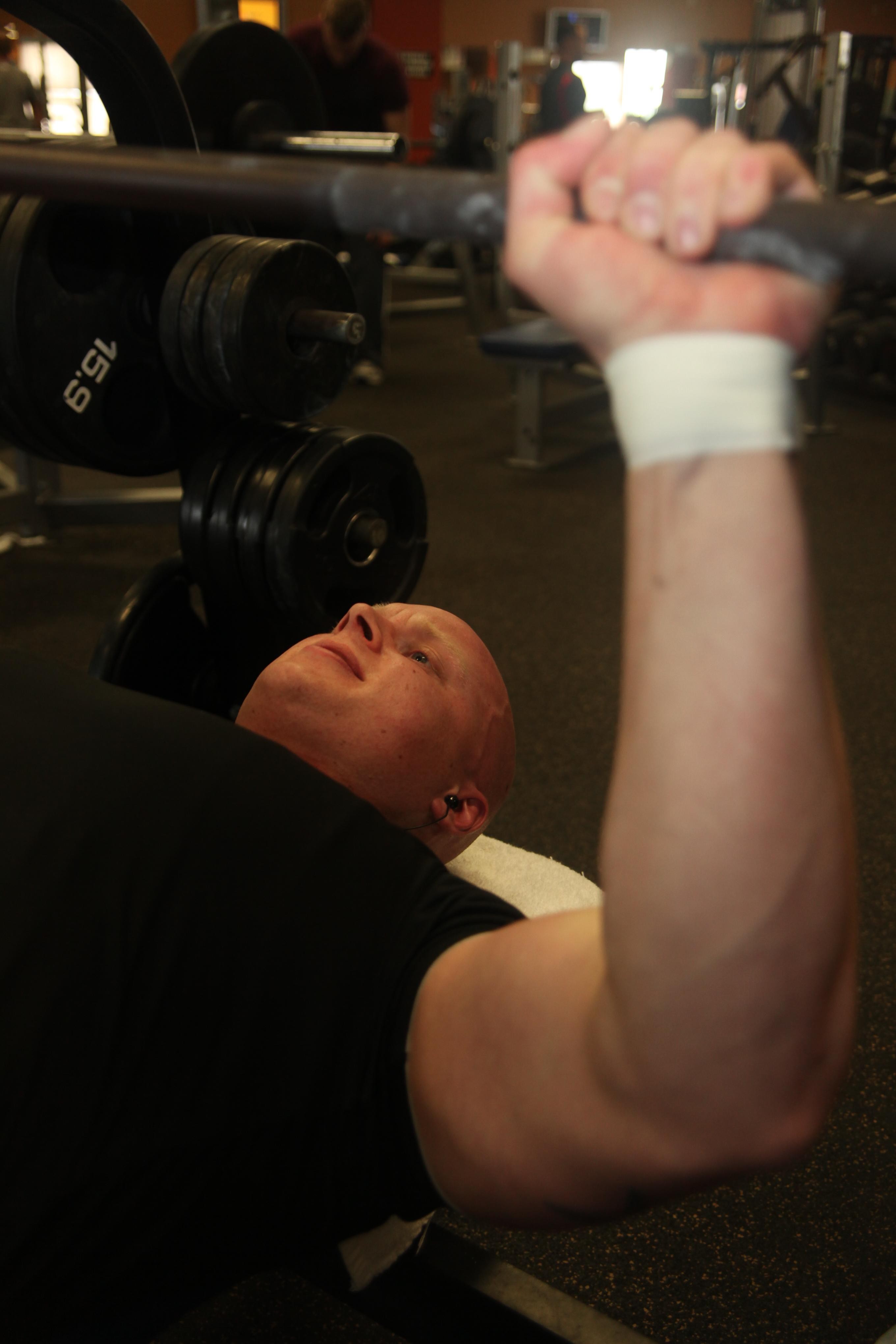 Competing To Be Top Dog Bench Press Club Lifts Morale Strengthens Motivation Marine Corps Air Station Cherry Point Mcas Cherry Point News