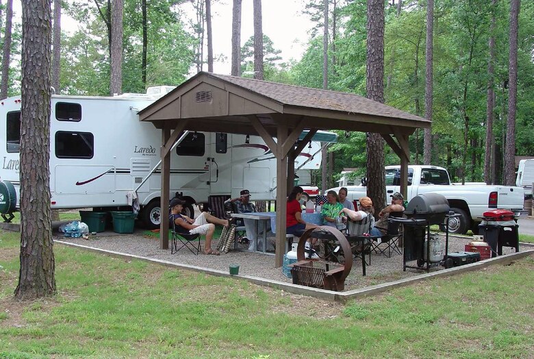 Campers enjoying one of the many campsites at Nimrod Lake near Plainview Ark.