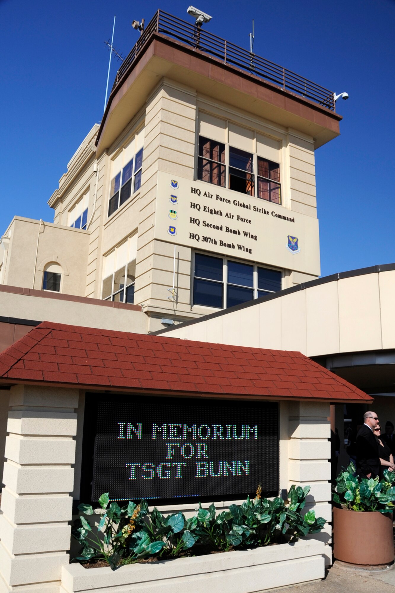 The marquee at the base operations building on Barksdale Air Force Base, La., displays a sad message, March 15, 2013.  Tech. Sgt. Larry Bunn, an Air Reserve Technician assigned to the 307th Maintenance Squadron returned home to his family.  Sergeant Bunn died March 7, 2013, while deployed in support of Operation Enduring Freedom. He had been deployed to an undisclosed location in Southwest Asia since Sep 2012, and was due to return home later this month. (U.S. Air Force photo by Master Sgt. Jeff Walston)