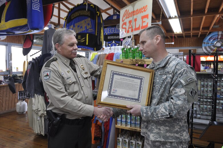 Kentucky Fish And Wildlife Officers Earn Water Safety Award Nashville District News Stories
