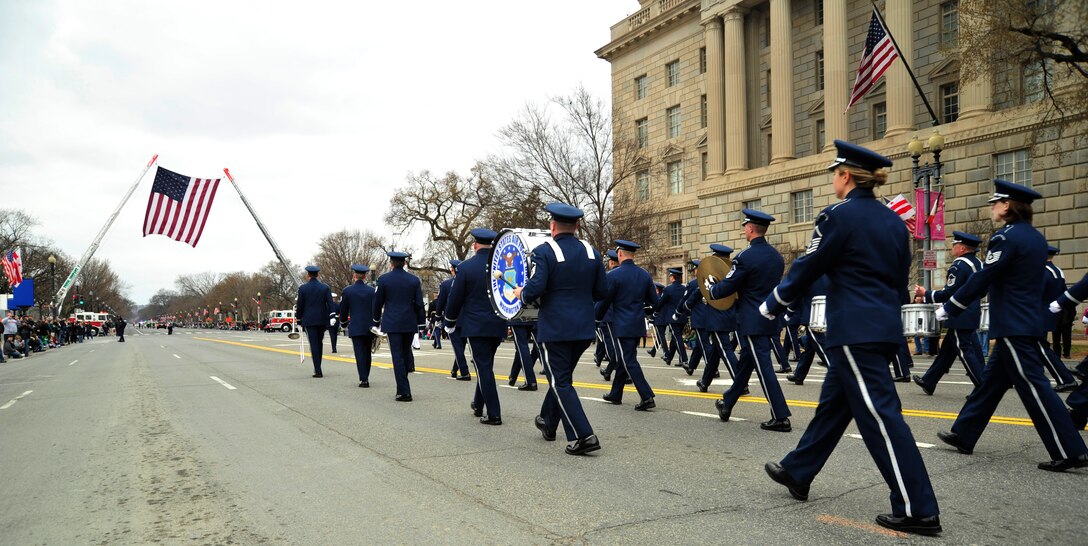 Members of the U.S. Air Force band march in the St. Patrick’s Day Parade March 17, 2013 in Washington, D.C. The theme of this year’s parade was “Celebrating Service to the Stars and Stripes.” (U.S. Air Force photo/ Airman 1st Class Erin O’Shea)         