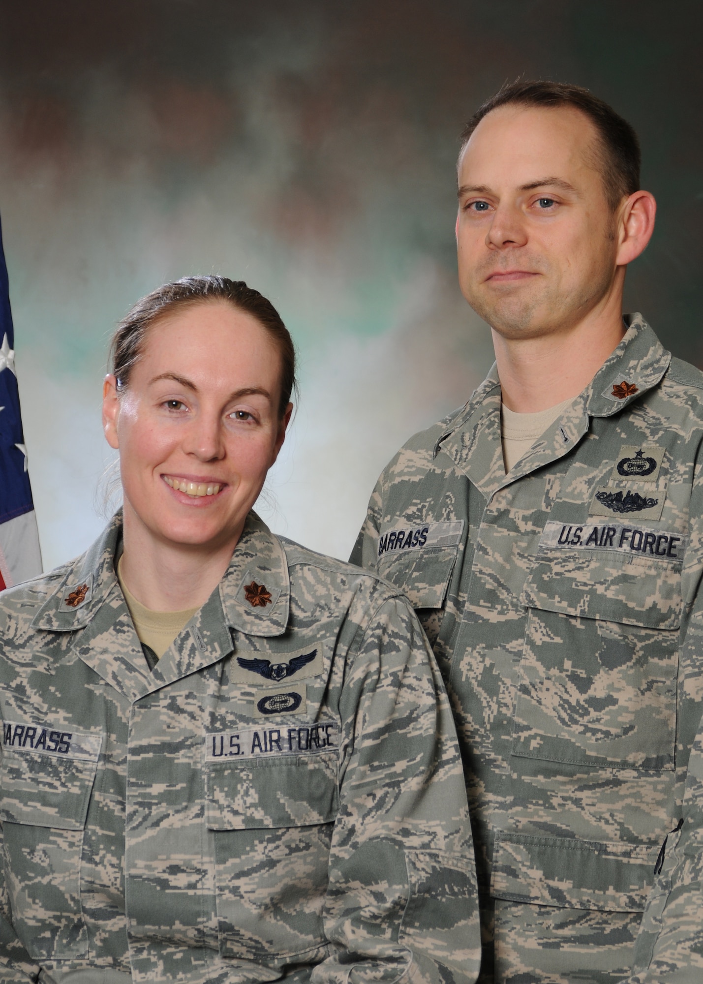 Majors Danielle Barrass, 135th Operational Support Flight intelligence officer-in-charge and Jason Barrass, 175th Operational Support Flight senior intelligence officer, joined the Maryland Air National Guard together from active duty to the 175th Wing. (National Guard photo by Senior Master Sgt. Ed Bard) 

