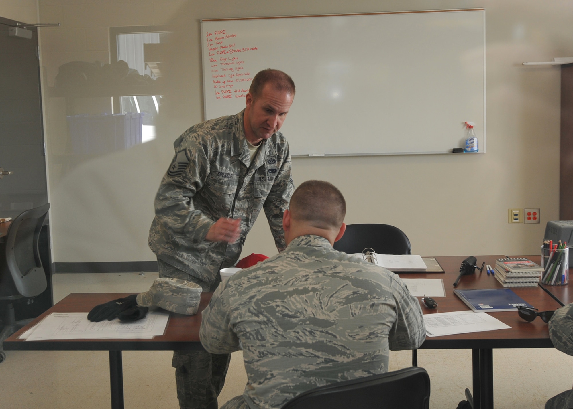 NEW LONDON, N.C. – March 2013, Master Sgt. Christopher R. Speagle, Prime BEEF Manager, 145th Civil Engineering Squadron, instructs a class on Mission Essential Equipment, a class involving the use of specialized and unique mission essential equipment civil engineers don’t normally use in their day-to-day operations.  The North Carolina Air National Guard Regional Training Site, New London, N. C., one of only four sites of its kind in the United States, held the class for both Active Duty and Guard personnel from Charleston and Whiteman Air Force Base and the Oklahoma Air National Guard a (National Guard photo by Tech. Sgt. Patricia Findley, 145th Public Affairs)