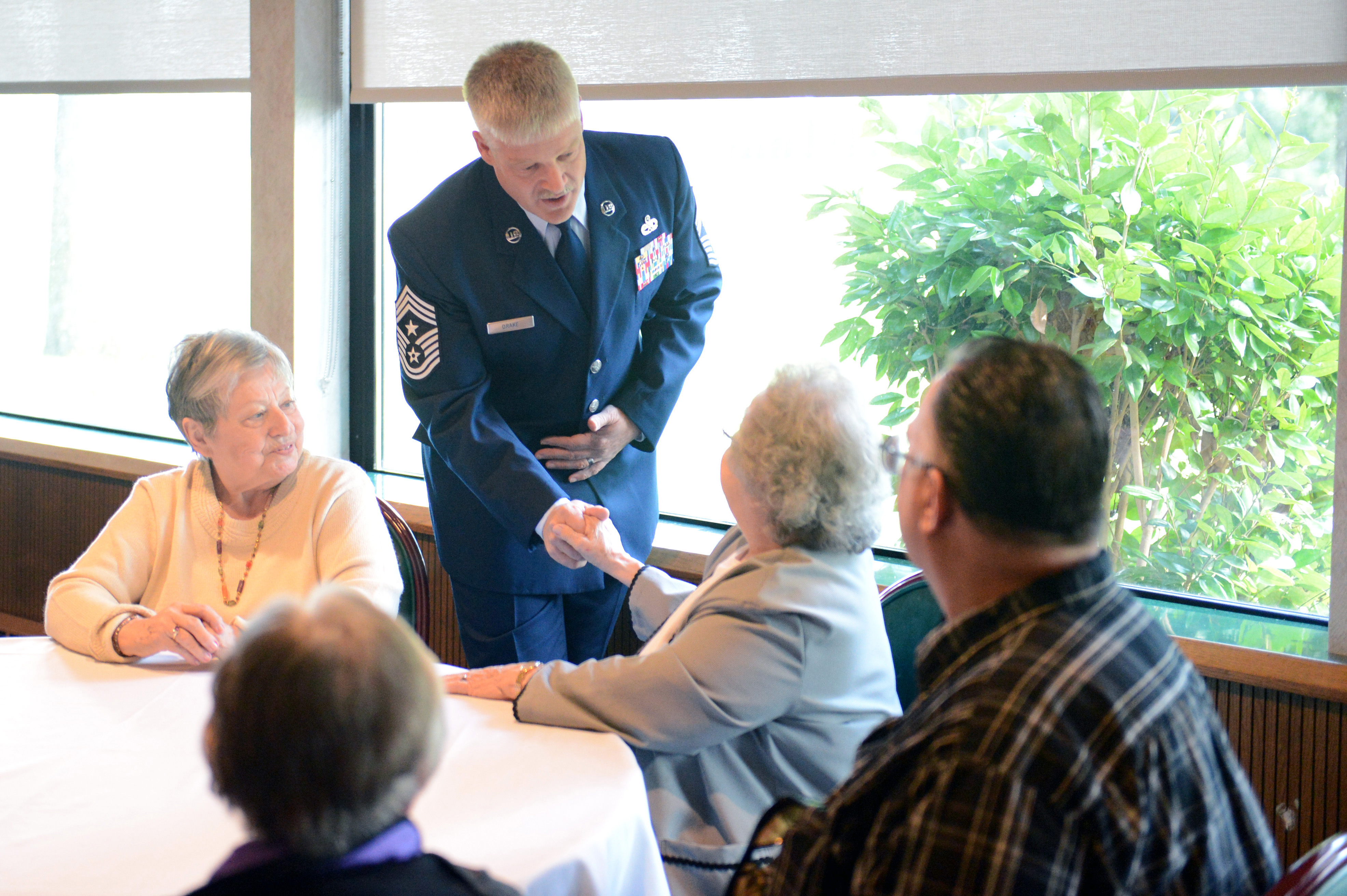 62nd AW honors local widows of Vietnam veterans > Air Mobility Command