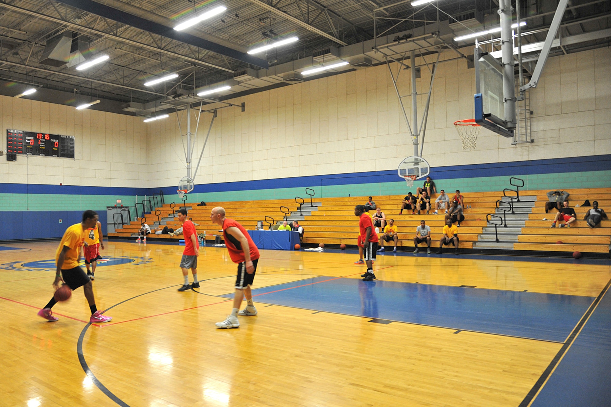 GOODFELLOW AIR FORCE BASE, Texas -- The two final teams of the 3-on-3 March Madness Basketball Tournament battle it out at Mathis Fitness Center March 22. The 15 teams faced head to head in a double elimination tournament with 15 minutes on the clock to see who would win it all. (U.S. Air Force photo/ Airman 1st Class Michael Smith)