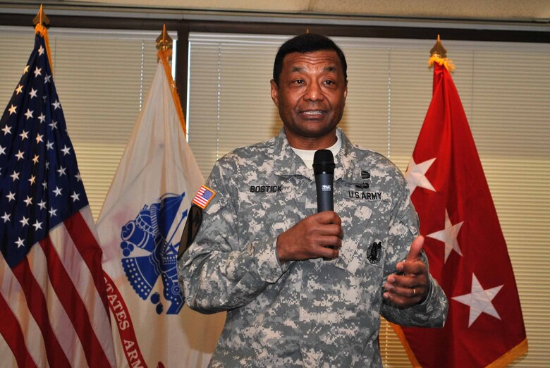 Lieutenant General Thomas P. Bostick, Commanding General and Chief of Engineers, speaks to San Francisco District employees during a town hall meeting on Jan. 17.