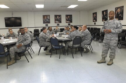 Chief Master Sgt. Perry McLaurin, with the 802nd Logistics Readiness Squadron, speaks to Airman during the 5/6 Biannual Speed Mentoring Session at JBSA-Lackland. (U.S. Air Force photo by Robbin Cresswell/Released)