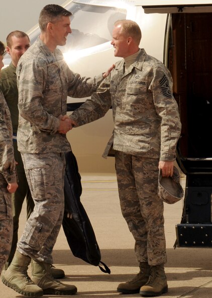 Col. Chris Craige, 39th Air Base Wing Commander, welcomes Chief Master Sgt. of the Air Force James Cody to Incirlik Air Base, Turkey, March 27, 2013. Cody visited Incirlik from March 27-28 to meet Incirlik Airmen and discuss topics such as readiness and the way ahead for the force. (U.S. Air Force photo by Staff Sgt. Marissa Tucker/Released)