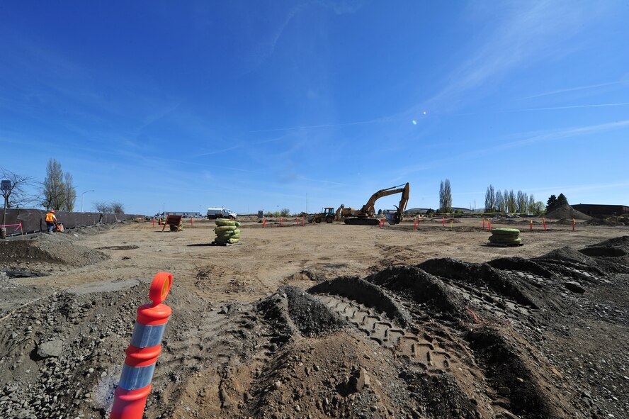An overall image of the construction site progress for the new wing headquarters building at Fairchild Air Force Base, Wash., May 02, 2013. The projected completion date for the construction is January 2014. (U.S. Air Force photo by Senior Airman Taylor Curry/Released)