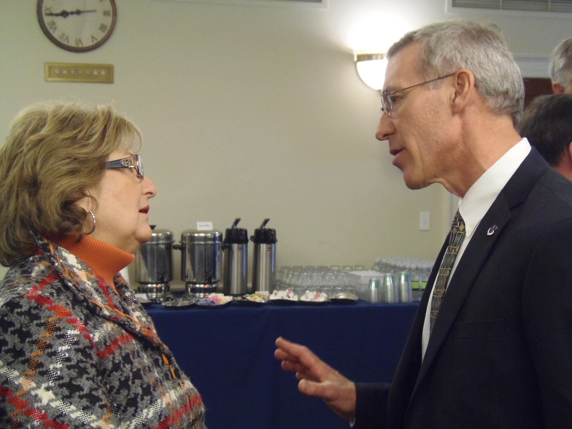 ATA Deputy General Manager Phil Stich talks with Tennessee’s 6th District Congressman Diane Black.