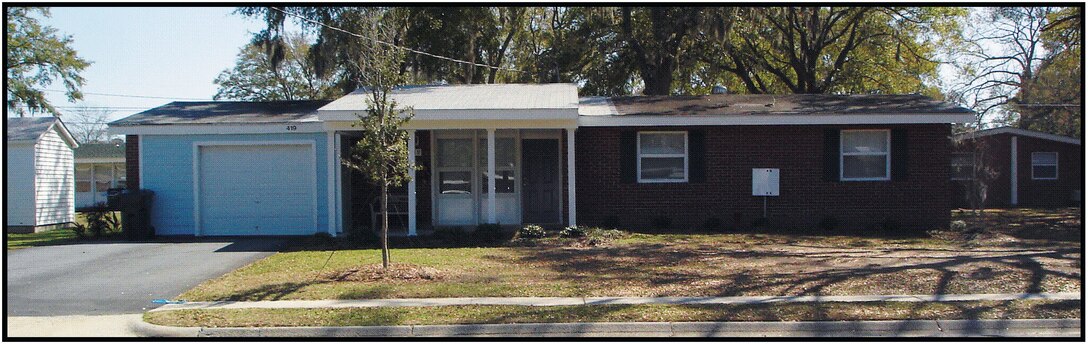 As part of their Inventory Improvement Plan, Atlantic Marine Corps Community, the privatized housing company responsible for maintenance and management of Tri-Command military housing, will begin renovations to make energy upgrades to more than 1,035 Laurel Bay legacy homes and 53 duplex style
homes aboard Naval Hospital Beaufort.