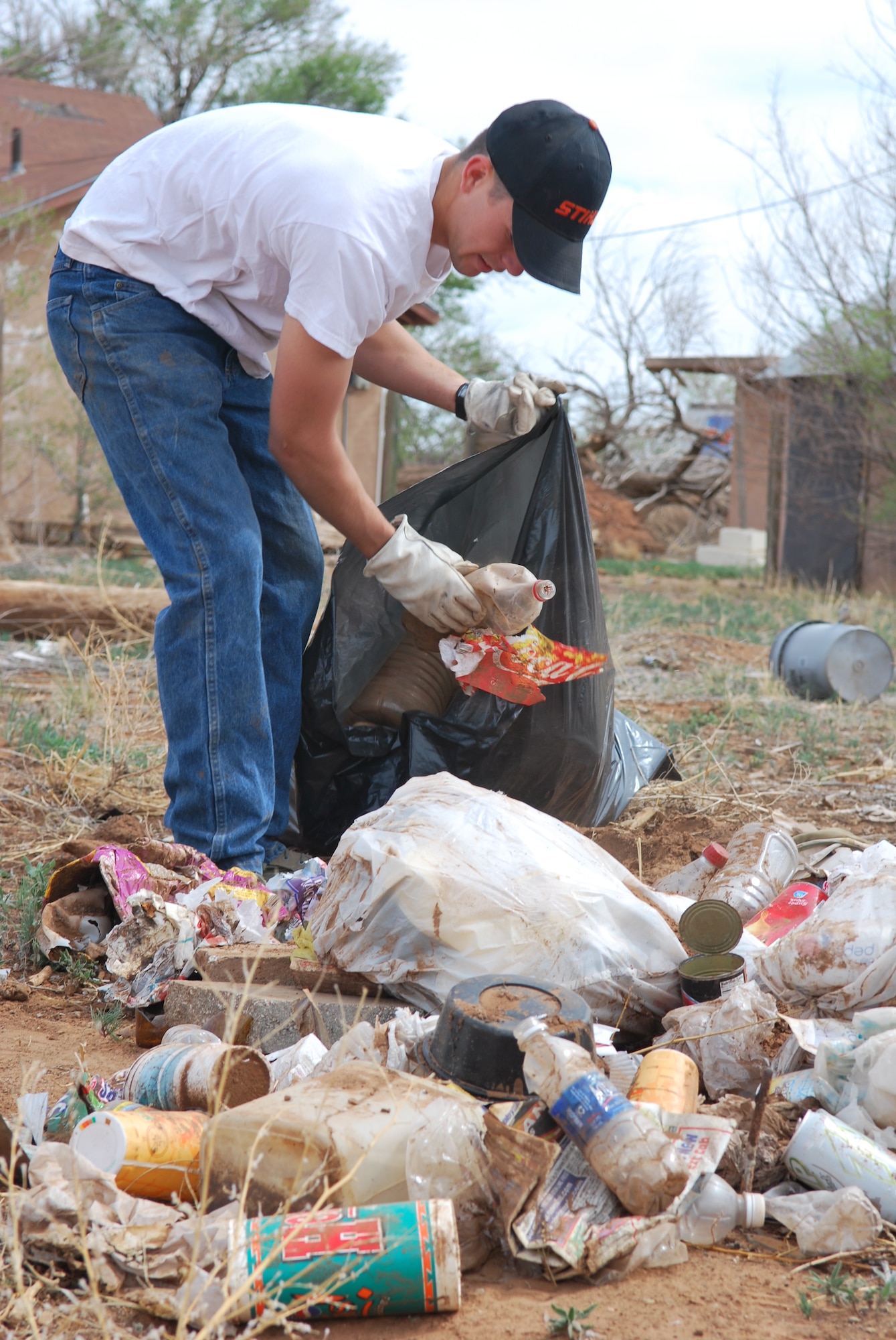 Cannon, Clovis clean up Highway 60/84 > Air Force Special Operations