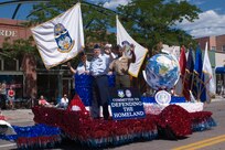 A float created by the Senior Enlisted Council of North American Aerospace Defense Command and U.S. Northern Command was awarded the Gen. William Palmer Trophy in the Pikes Peak or Bust Rodeo Parade July 7, 2007, in Colorado Springs, Colo. Since World War II, the Pikes Peak or Bust Rodeo organizers have donated a significant portion of the rodeo proceeds to military installation personnel and family support programs and military-related organizations in the Colorado Springs area.