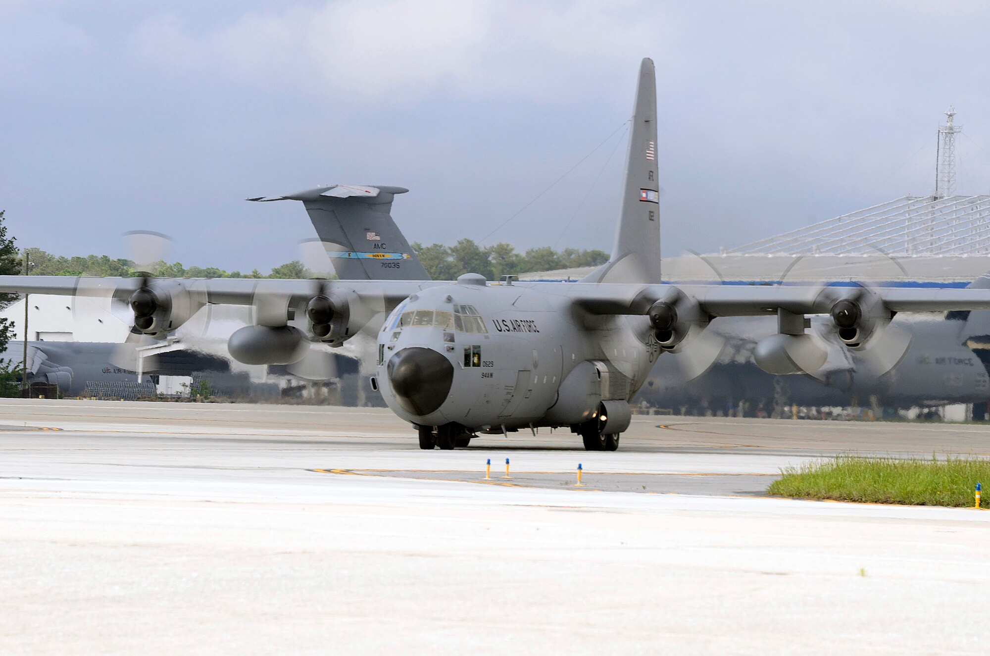A Dobbins Air Reserve Base C-130 Hercules arrives carrying the Inspector General team as the 94th Airlift Wing prepares for its scheduled Consolidate Unit Inspection (CUI) May 7. The inspection will take roughly a week to complete, with total compliance as the wing goal.  (U.S. Air Force photo/Don Peek)