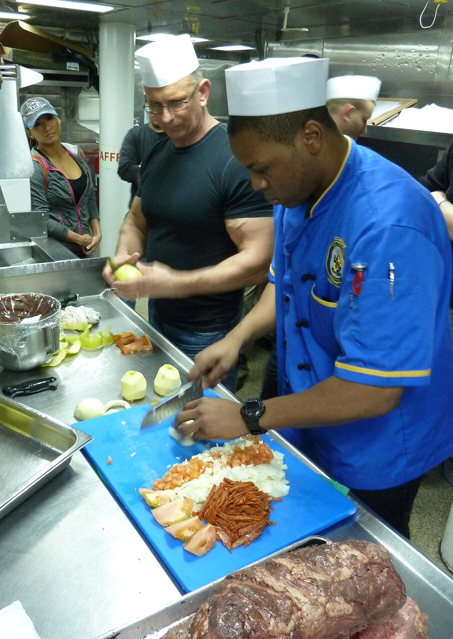 Chef Irvine Provides Training to Culinary Specialists > Navy Supply