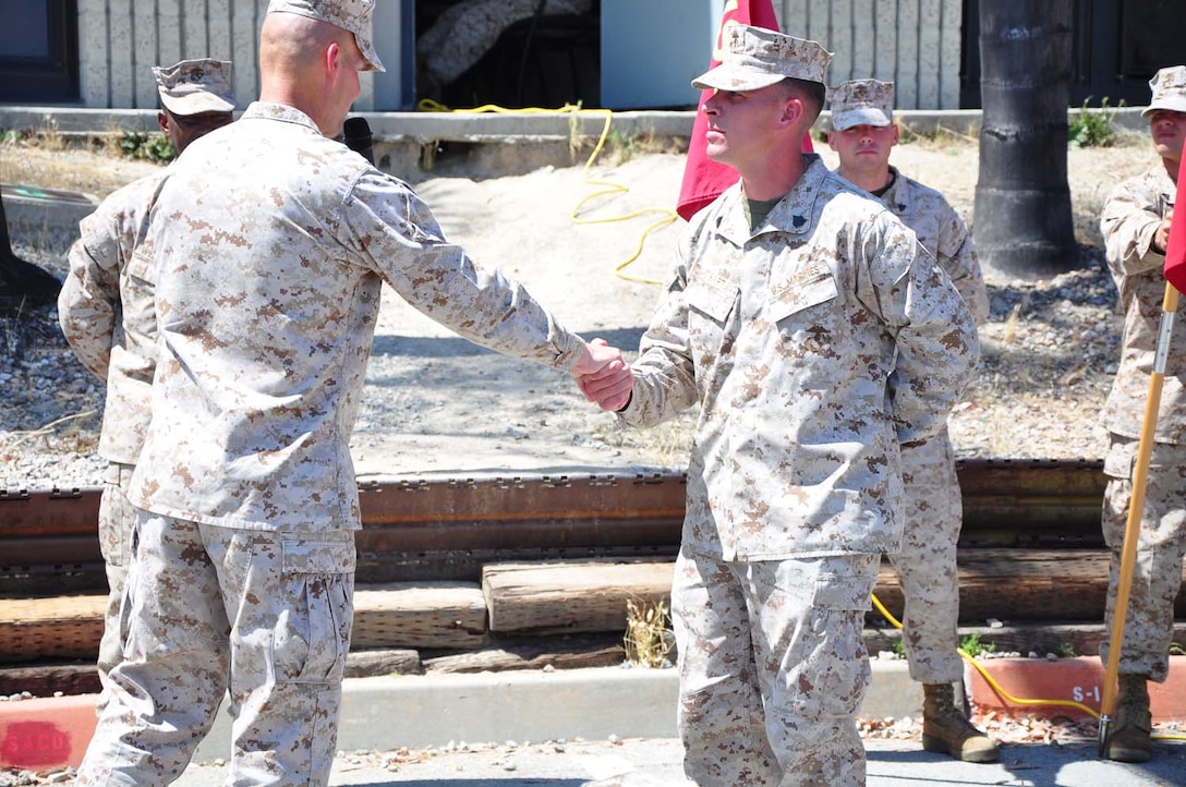Col. Hanson addressing 9th Comm Bn. Marines on his fairwell tour