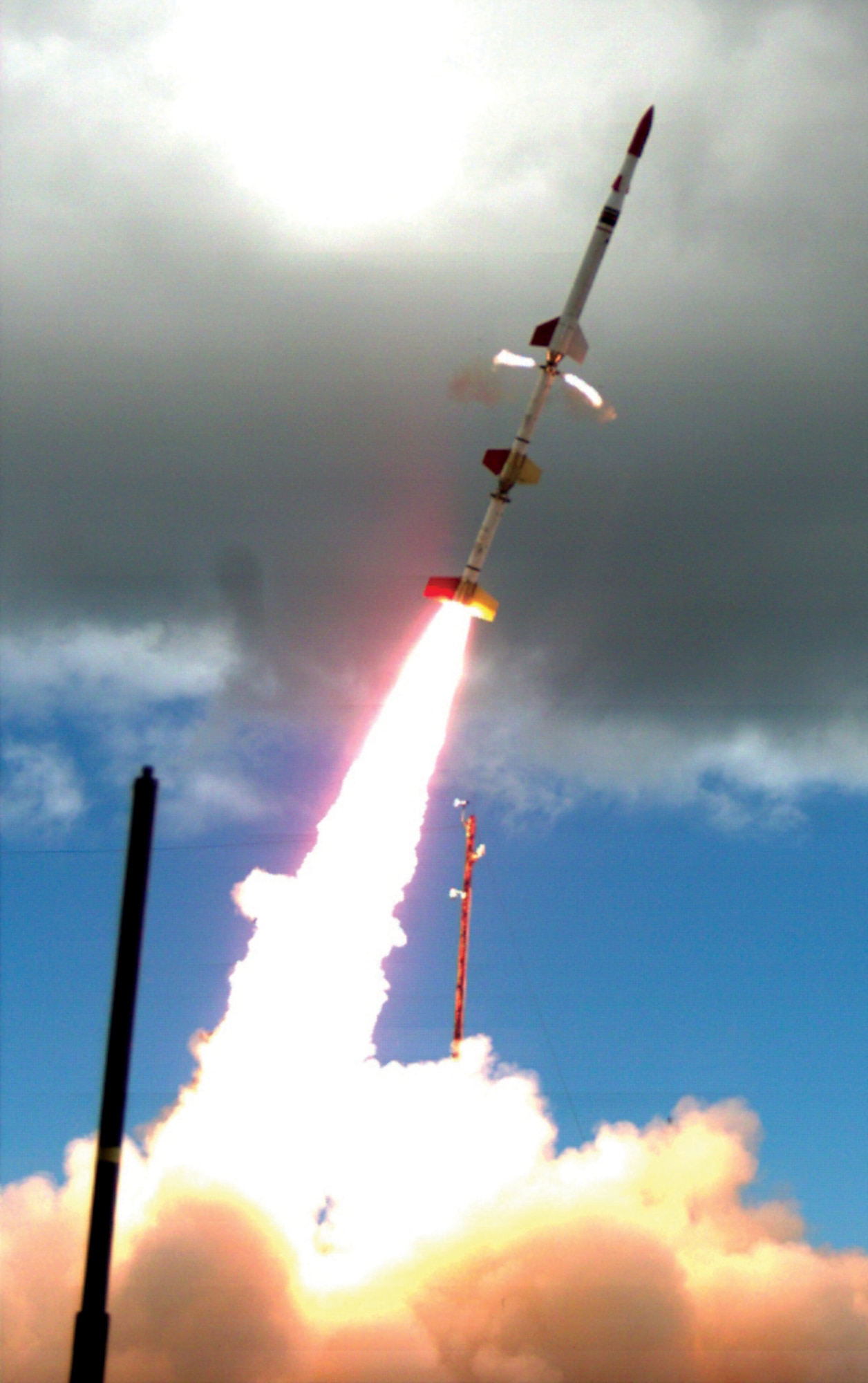 The HIFiRE 2 experimental launch vehicle lifts off from the Pacific Missile Range Facility in Hawaii.  (AFRL Photo)