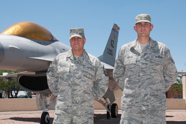 Senior Master Sgt. Daniel Ramirez, (left) and Senior Airman Brandon Butler, were recognized as the 2012 Logistics Readiness Senior NCO and Airman of the Year by the Air National Guard.  (U.S. Air National Guard photo by Master Sgt. David Neve/Released)