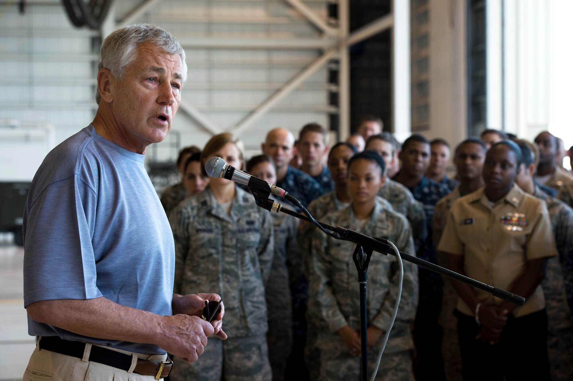 Defense Secretary Chuck Hagel answers questions ranging from TRICARE to retirement benefits and cyberwarfare, during a visit with troops May 30, 2013, on Hickam Air Force Base in Honolulu. (Department of Defense photo/Erin A. Kirk-Cuomo)