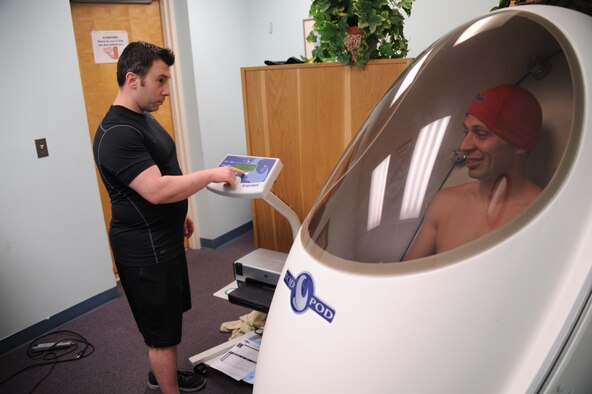 Bod Pod Tests Body Composition Kirtland Air Force Base Article Display 3659