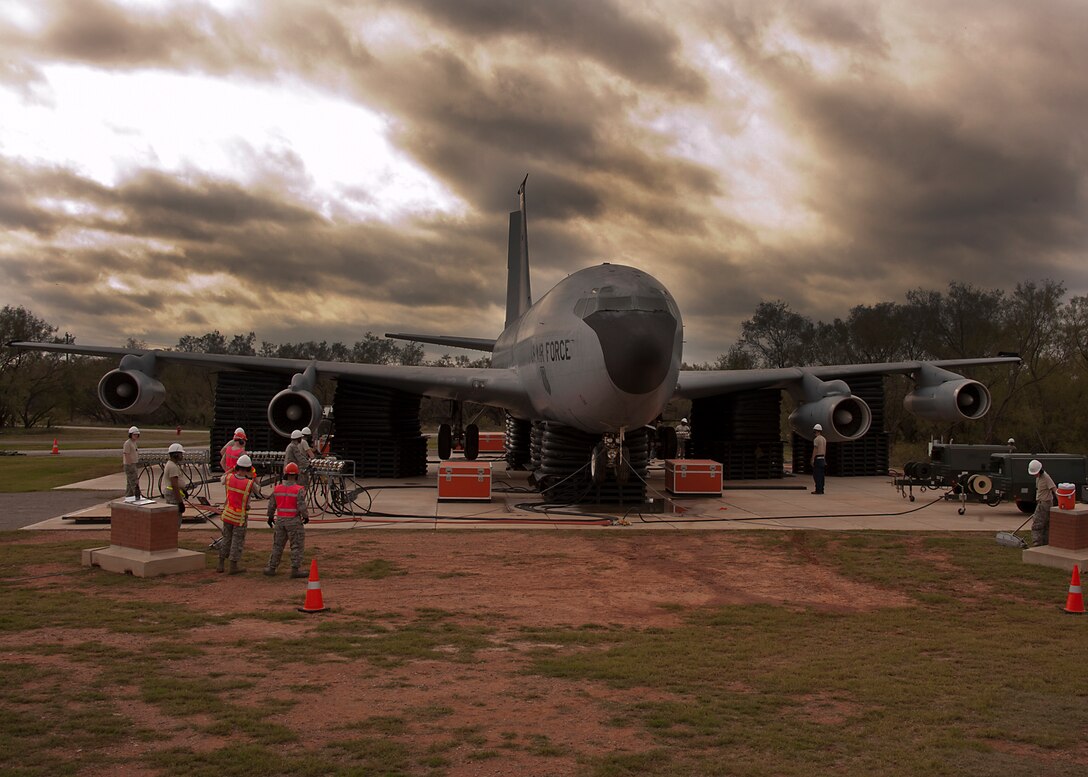 362nd Training Squadron, Crash Damaged Disabled Aircraft Recovery (CDDAR), used A26 ton airbag modules and associated equipment to completely lift a KC-135 Stratotanker on Oct. 29, 2013. Students work as a team to lift the aircraft off the ground a minimum of 8 inches which can be applied to any aircraft that has skidded off the runway, stuck in the mud, snow or any other terrain. (U.S. Air Force photo/Danny Webb/RELEASED)