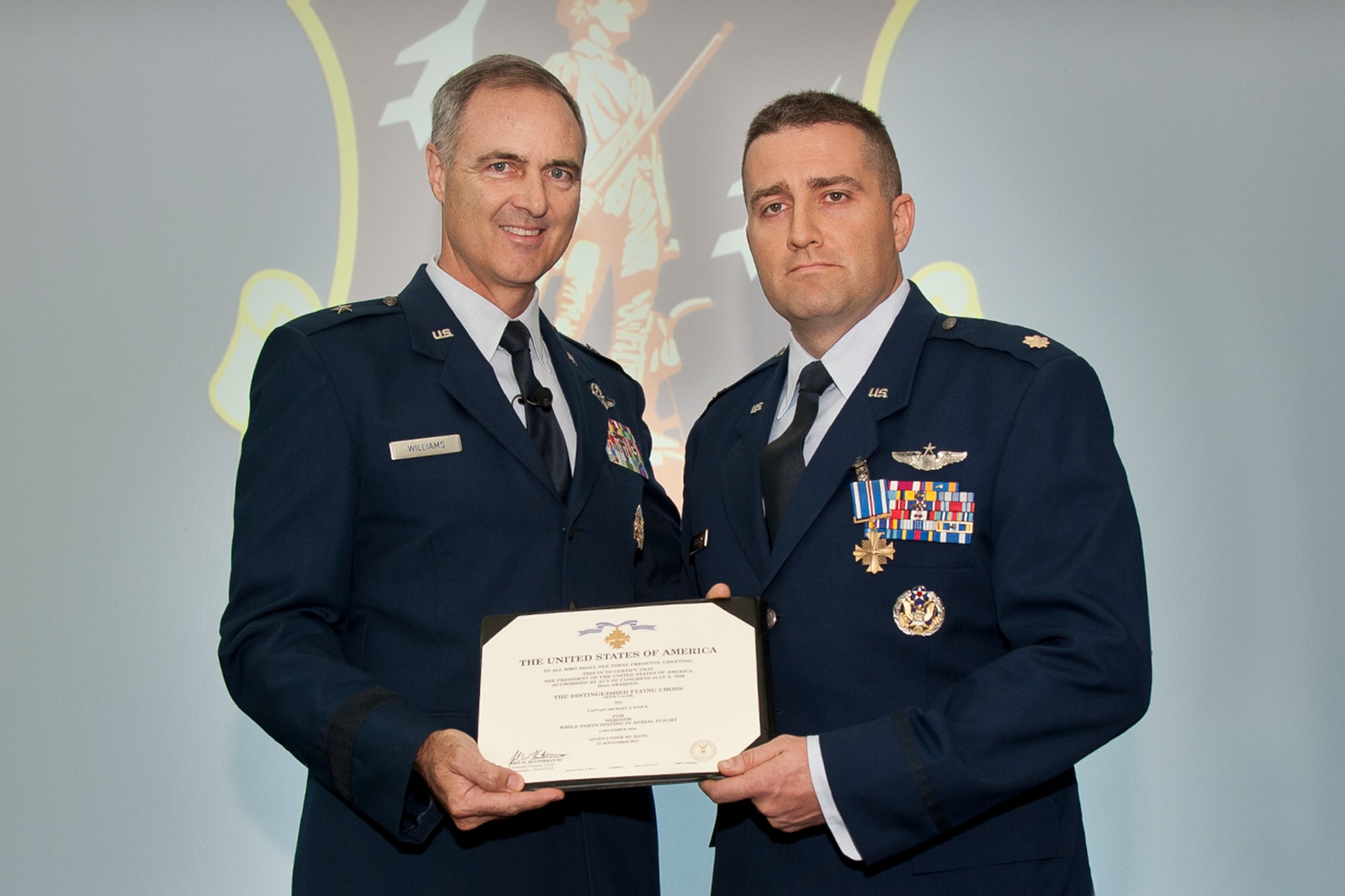 Total Force Airman recieves Distinguished Flying Cross