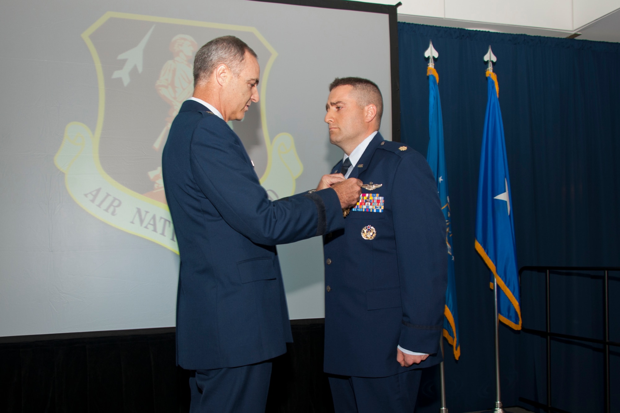 Total Force Airman recieves Distinguished Flying Cross