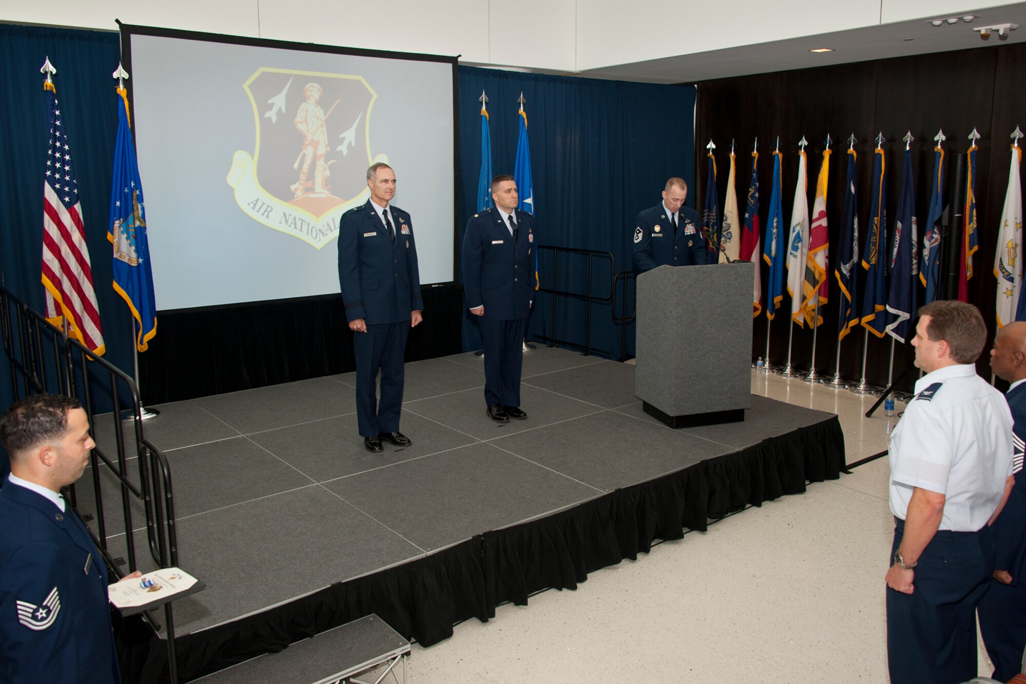 Total Force Airman recieves Distinguished Flying Cross