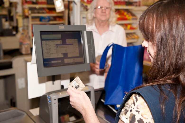 Commissaries to start scanning IDs > Holloman Air Force Base > Article