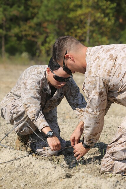 Commander's Incentive Program leads Marines to EOD range > United ...