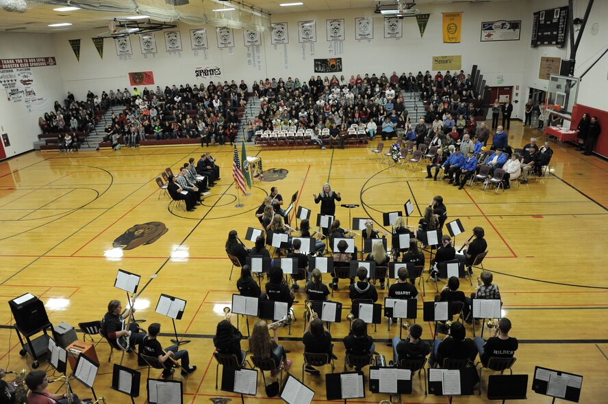 A Veterans Day ceremony was held at the Newport High School gymnasium
with local veteran attendees Nov. 8. Veterans Day ceremonies were held all
throughout the state of Washington by local communities to show their
appreciation to retired, missing, active and reserve military veterans. (U.S
Air Force photo by Staff Sgt. Alexandre Montes/RELEASED)
