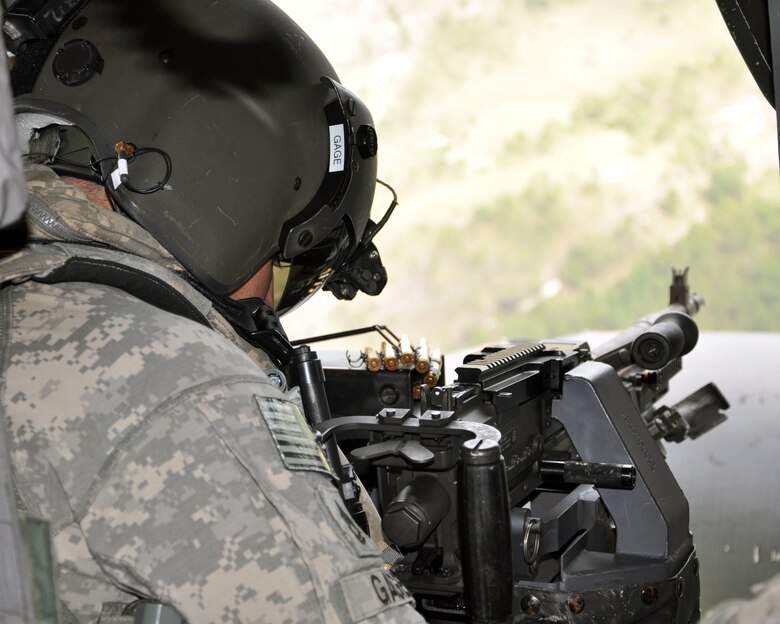 Aerial gunnery training keeps Blackhawk crews accurate > Air Combat