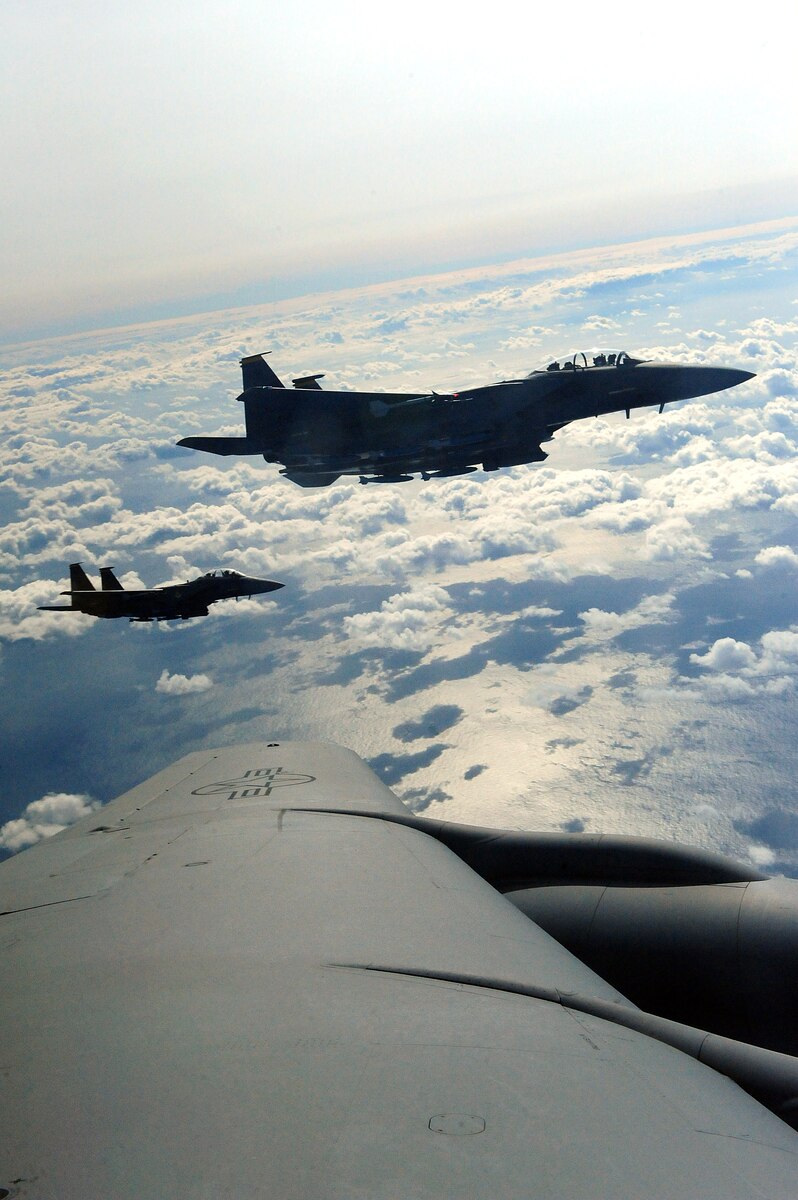 Razor Talon: Pilots and Weapons Officers engaged in the most current ...