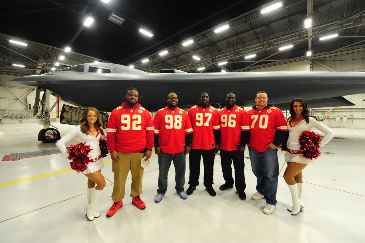 Kansas City Chiefs visit Whiteman > Whiteman Air Force Base > Article