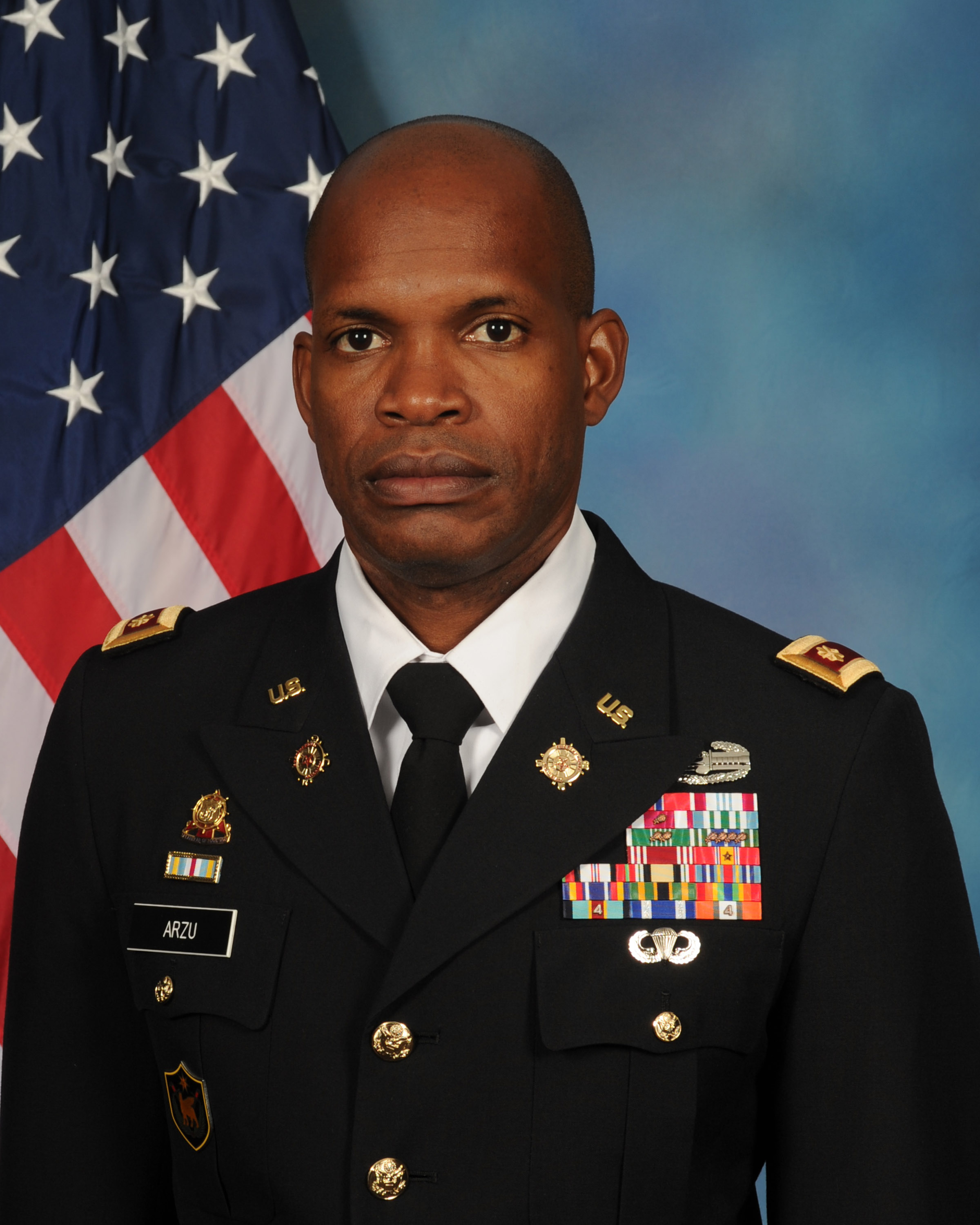 U.S. Army Major, immigrant, honored by ethnic organization > Air Combat ...