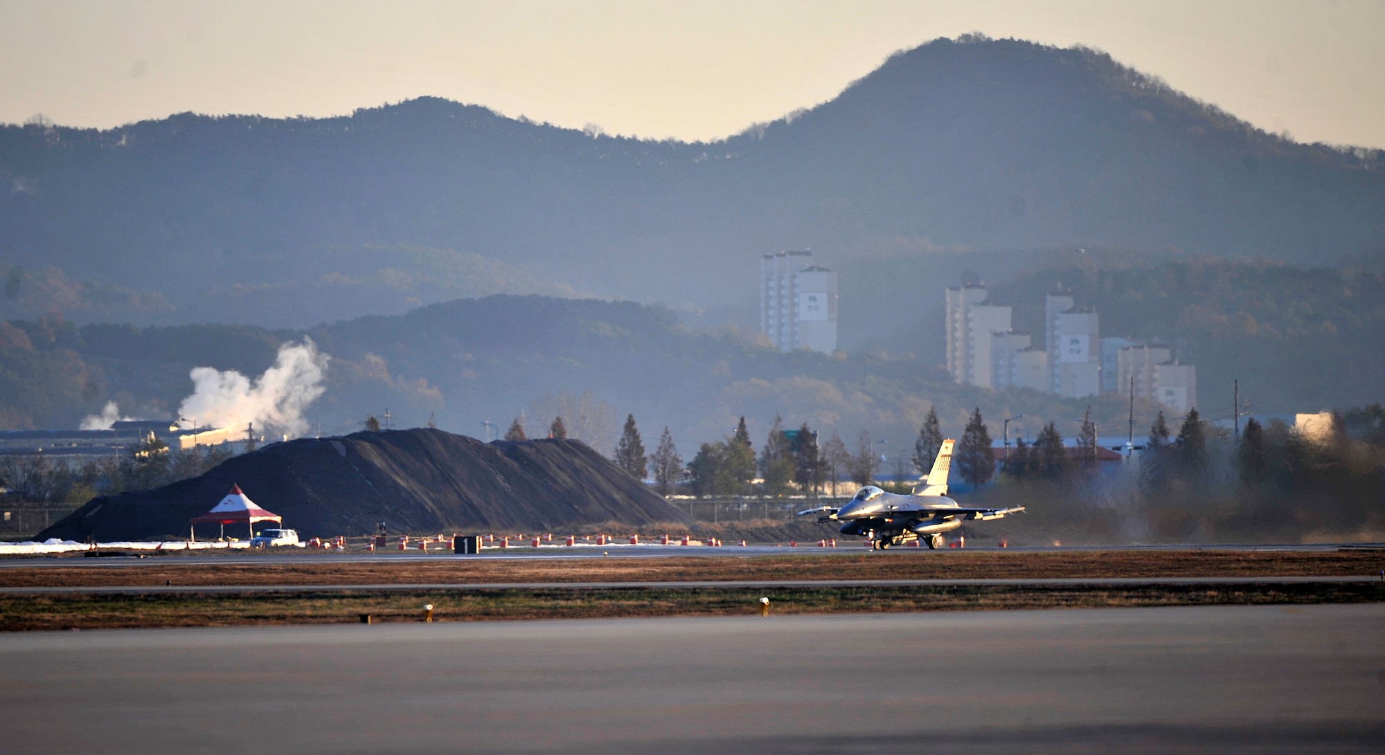An F-16 Fighting Falcon from the 36th Fighter Squadron prepares to take off during the first sortie of Operational Readiness Exercise Beverly Bulldog 14-01 at Osan Air Base, Republic of Korea, Nov. 18, 2013. Osan Airmen practice operational readiness exercises to maintain proficiency for wartime conditions. (U.S. Air Force photo/Staff Sgt. Emerson Nuñez)