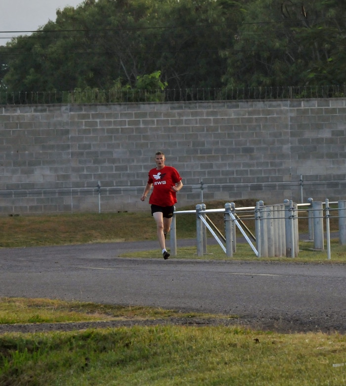 Members of Joint Task Force-Bravo participate in the “2013 MWR Turkey Trot 5K Fun Run & Walk” to kick off the Thanksgiving Day celebrations at Soto Cano Air Base, Honduras, Nov. 26, 2013. (Photo by Ana Fonseca)