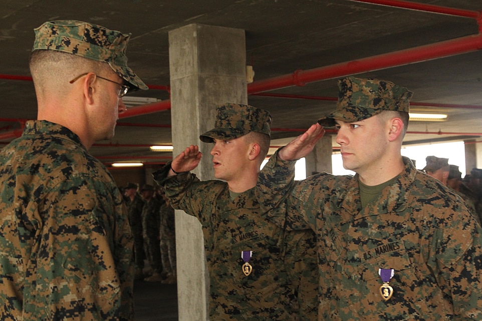 ‘Darkside’ awards Purple Heart medals to Marines > Headquarters Marine