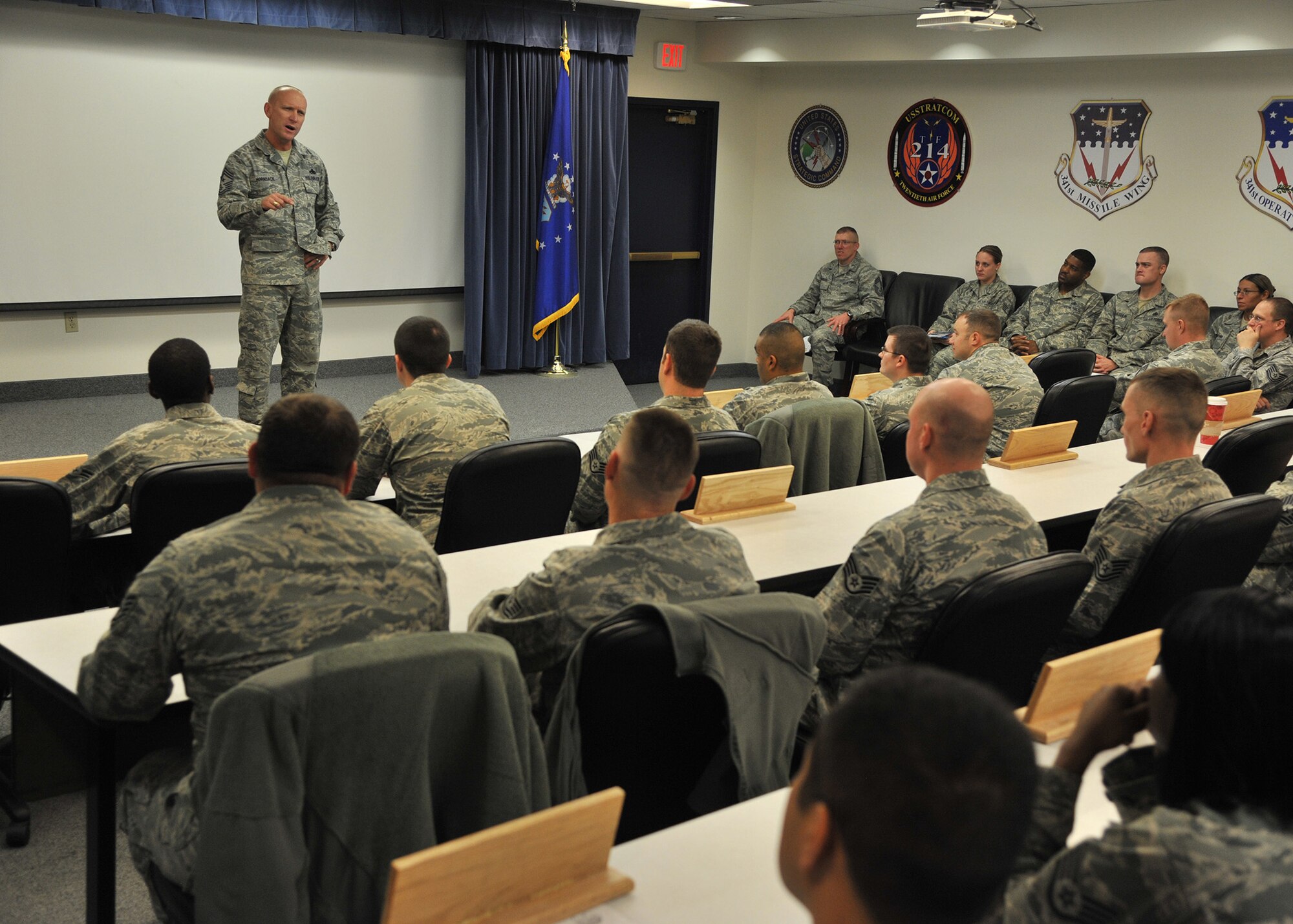 Chief Master Sgt. Brian Hornback, Air Force Global Strike Command chief, talks to officers attending a pre-departure briefing Nov. 21. During his visit, Hornback spoke to many different groups of Team Malmstrom members, including Airmen, noncommissioned officers, first sergeants and chiefs. (U.S. Air Force photo/John Turner)
